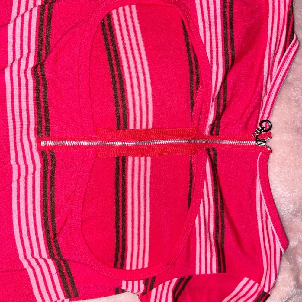 Top - Picture 3 of 3